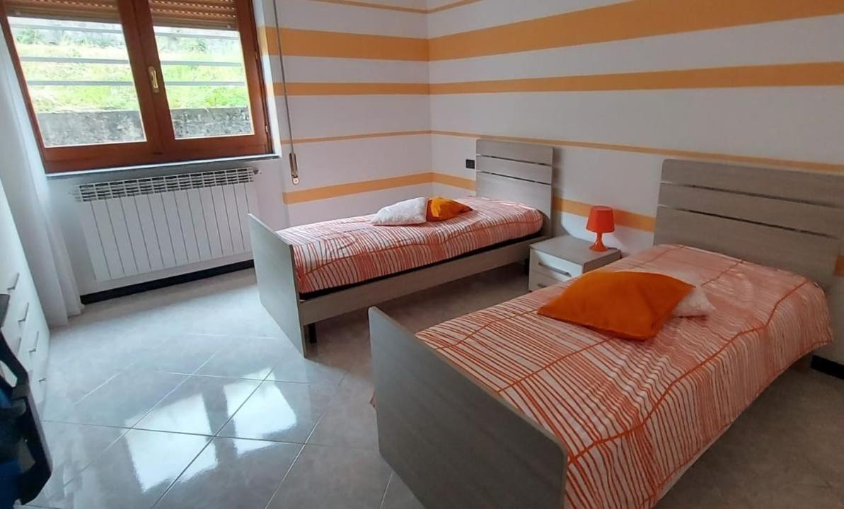 Casa T.U.A. Διαμέρισμα Sale Marasino Εξωτερικό φωτογραφία
