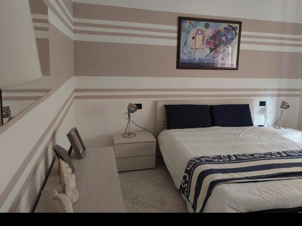 Casa T.U.A. Διαμέρισμα Sale Marasino Εξωτερικό φωτογραφία